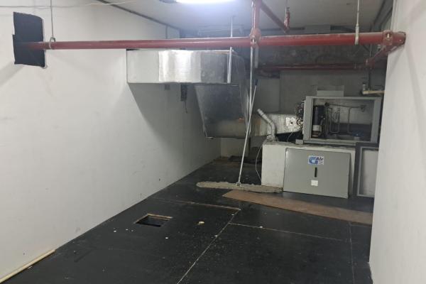 Venta de local comercial con mezzanine en los andes mall
