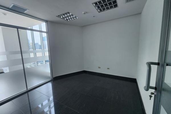 Venta de oficina en ocean business plaza