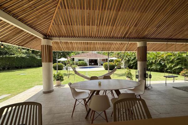 Casa con piscina en coronado golf | amoblada y equipada