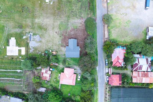 Casa nueva de madera en preventa en volcán, chiriquí