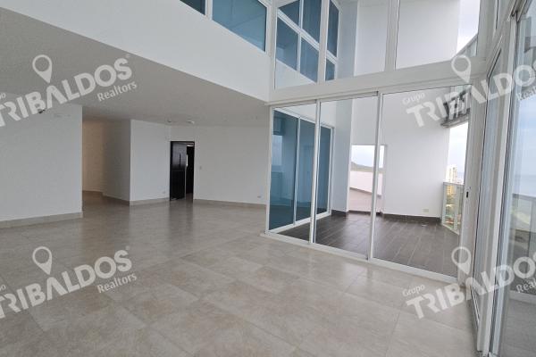 Sale of apartment in ocean waves nueva gorgona