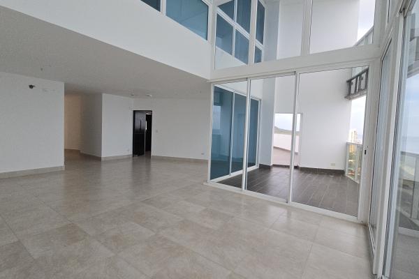 Venta de apartamento en ocean waves nueva gorgona