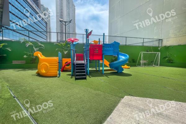 Venta de apartamento remodelado en p.h q tower, punta pacifica