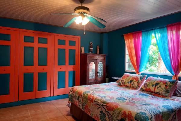 Charming mountain home for sale in toscana, altos