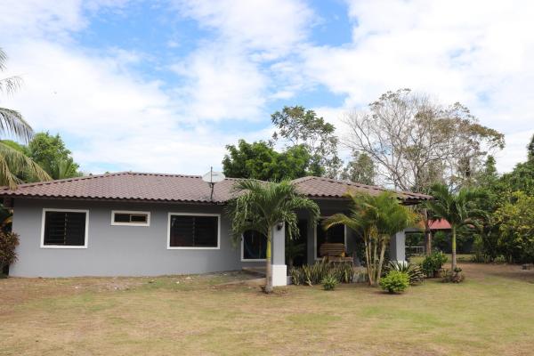 Spacious property with 2,182 m²