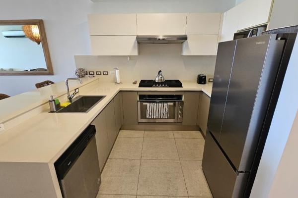 Apartment with ocean view in perlamar