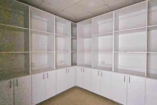 Oficina amoblada moderna en sortis - 285 m2