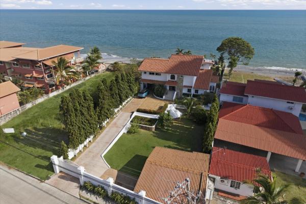 Oceanfront estate — playa malibu, panama