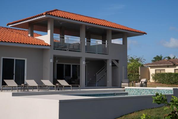 Casa moderna con vista al mar en andromeda estates pedasi