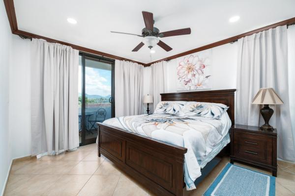 Stunning townhome in boquete canyon village