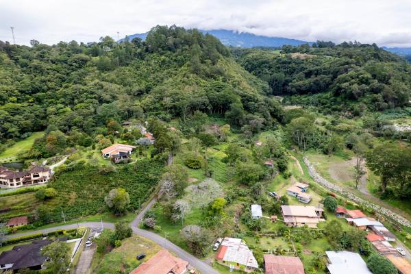 Terreno para desarrollo en el centro de boquete