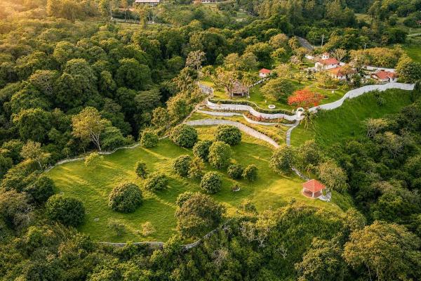 Venta de residencia tipo hacienda con ríos y senderos vía al valle de antón