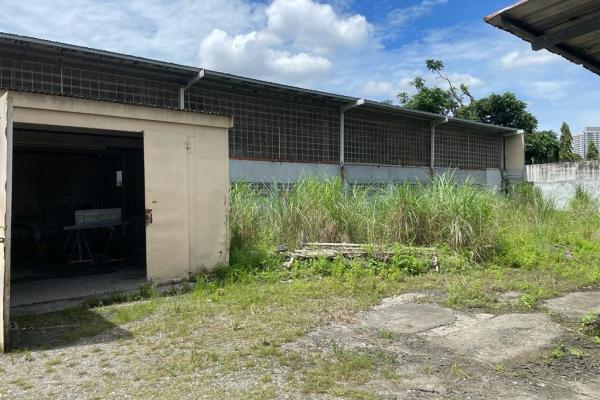 Venta de terreno en parque lefevre