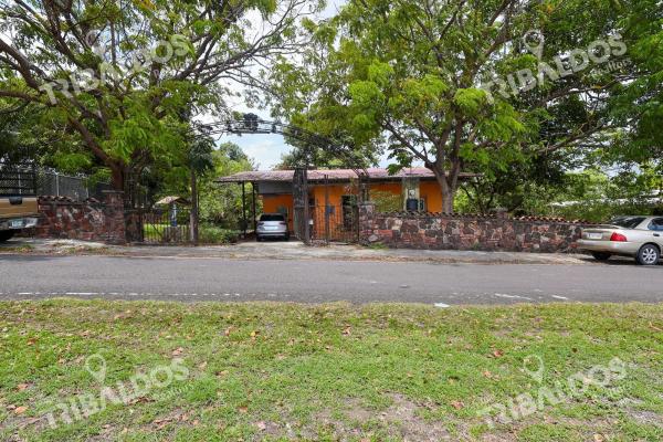 Land for sale with construction on thetransístmica