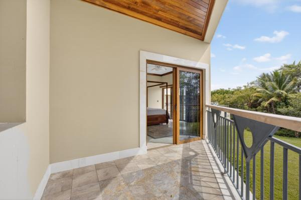 Resort-ready estate in hermosa bay boca chica