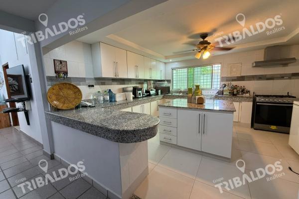 Venta de casa de playa en playa corona, san carlos