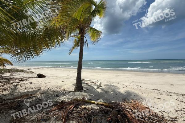 Venta de casa de playa en playa corona, san carlos