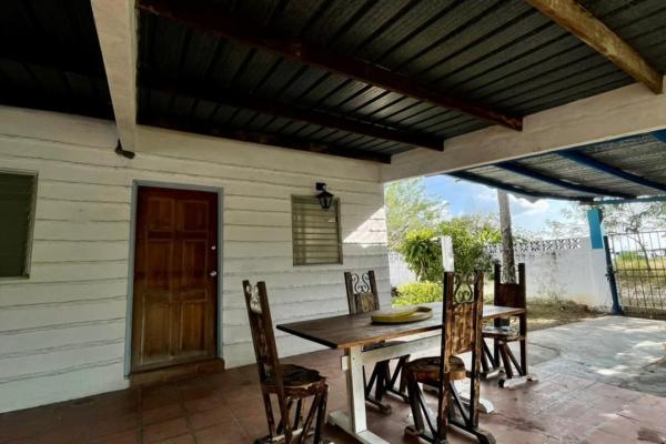 Opportunity: property steps from the beach 3 homes