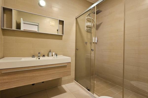 Apt amoblado en piso alto - av balboa - 109 m2