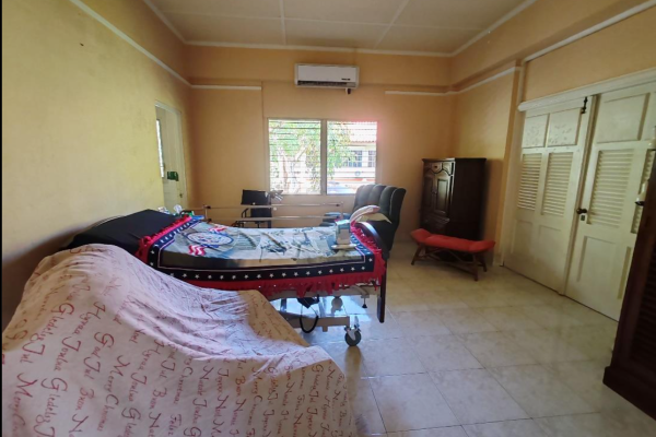 Sale of house in albrook