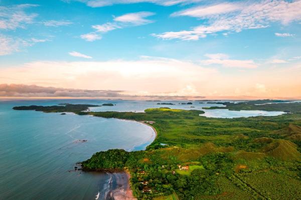 Casa de 4 recámaras en venta en rincon beach estates boca chica panamá