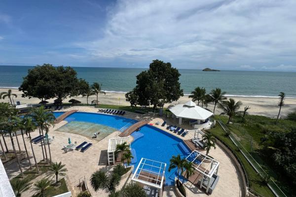 Apartamento con dos habitaciones frente al mar, santa clara residences