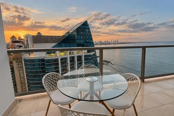 Apartamento en venta y alquiler en punta pacífica - ph toc