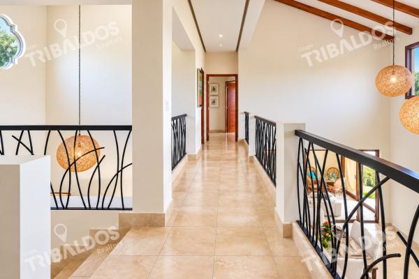 Venta de casa en buenaventura con 8 recámaras, piscina y jacuzzi