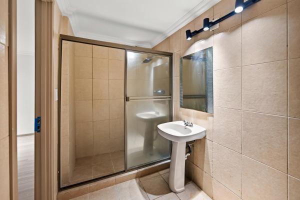 Dúplex de 3 niveles en venta en altos de miraflores, betania, panamá