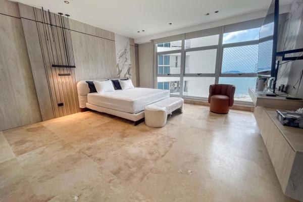 Sale of remodeled apartment in p.h q tower, punta pacifica