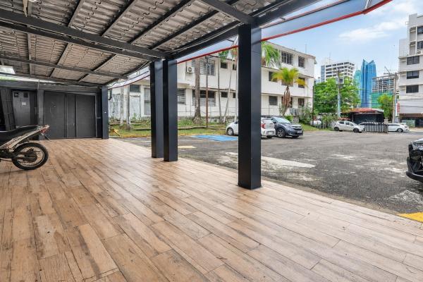 Alquiler de terreno con edificación en el cangrejo