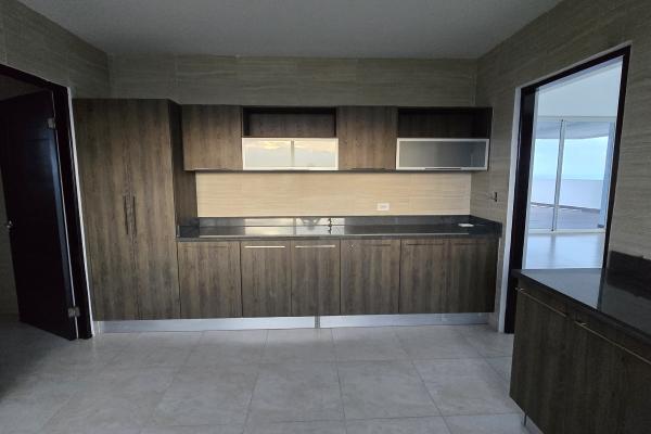 Sale of apartment in ocean waves nueva gorgona