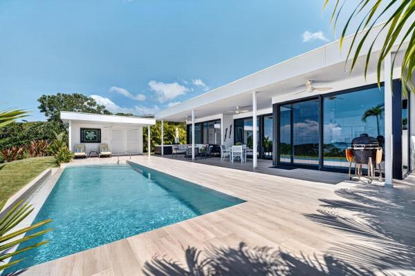 Casa moderna-hermosa bay boca chica panamá