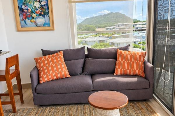 Apartamento frente a la playa con hermosas vistas al océano.