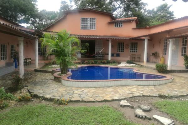 5-bedroom villa with pool in las lajas de chame