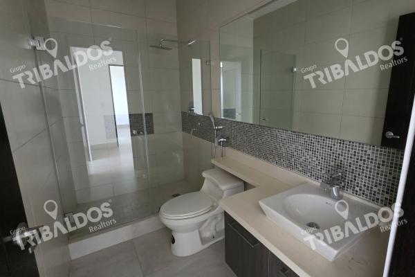 Sale of apartment in ocean waves nueva gorgona