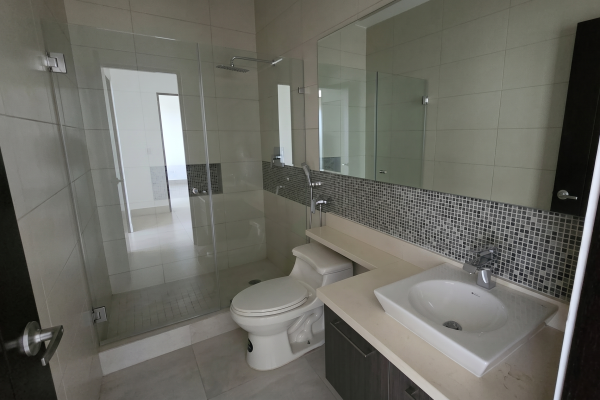 Venta de apartamento en ocean waves nueva gorgona