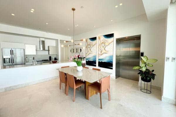 Apartamento con luz natural y vistas a la marina en bcr