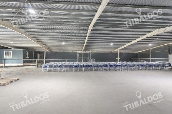 Venta de galera con mezzanine en pacora