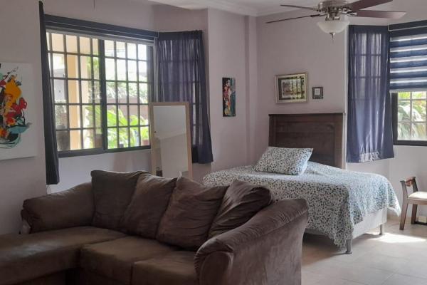 House for sale in el carmen, three levels