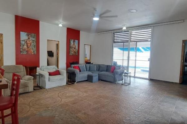4 bedroom house with private pool and jacuzzi