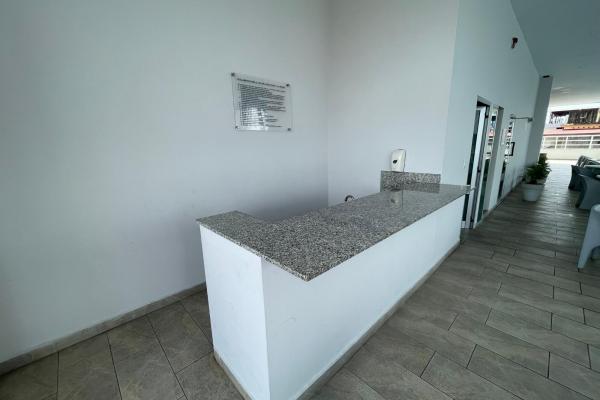 Se alquila apartamento super moderno y espectacular en el carmen