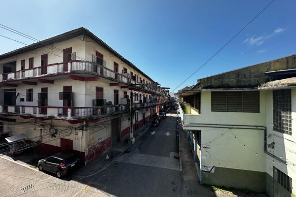 Commercial and residential building for sale