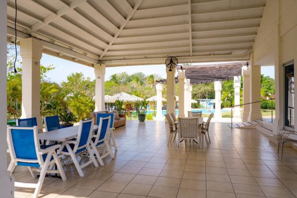 Apartamento en el 8vo piso en coronado golf tower