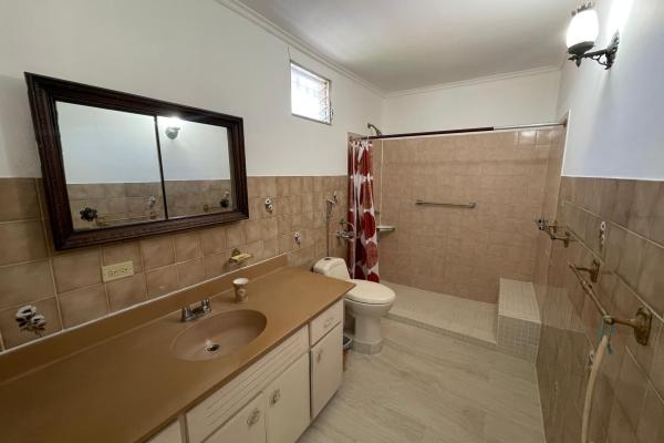 Venta de casa dos pisos con elevador en la loma (hato pintado)