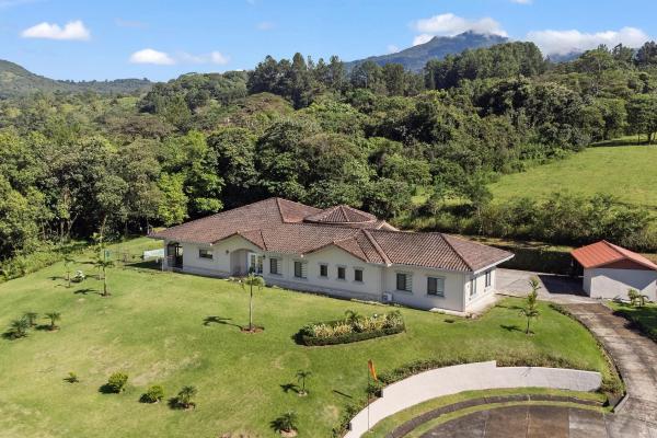 Exclusive estate in lucero boquete