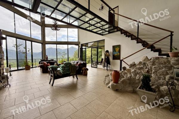 Sale of house in the valley, antón