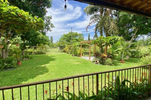 Familial country house with pool