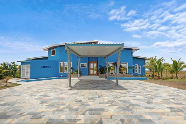 Unique beachfront home in playa la barqueta