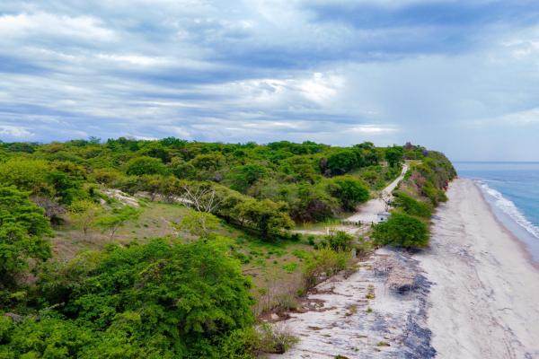 Oceanfront investment opportunity in playa el higo